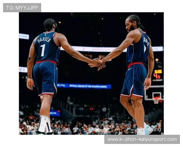 快船队内讨论：如何在季后赛中维持攻防稳定